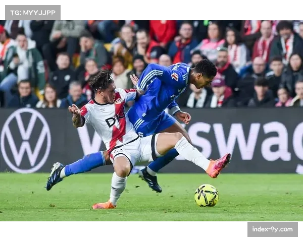 报告显示：西甲俱乐部四月比赛日周边商品销售额因赛程密集而激增